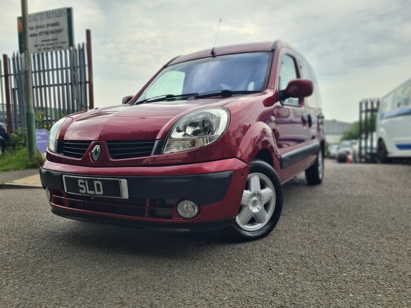Renault Kangoo Estate Red #3