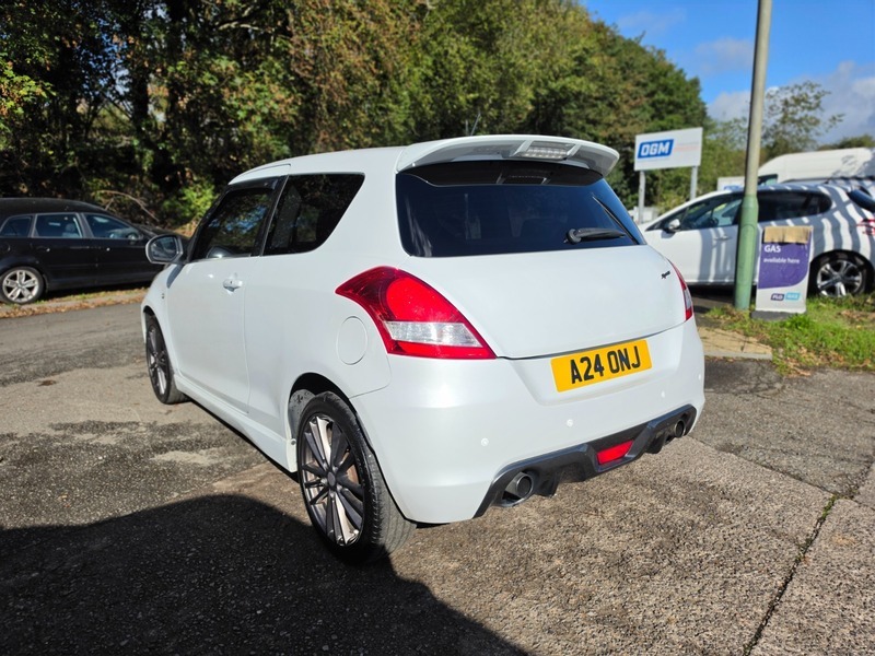 Suzuki Swift Sport White #6