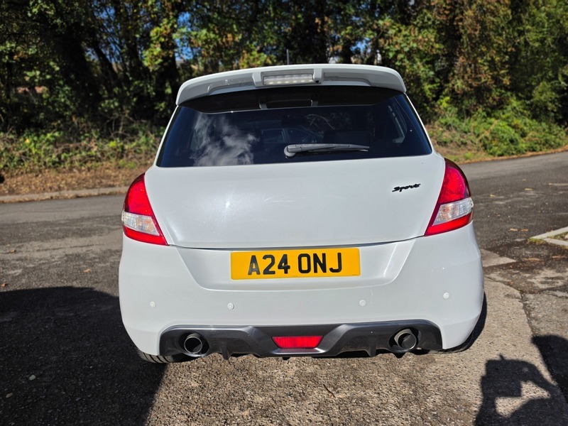 Suzuki Swift Sport White #5