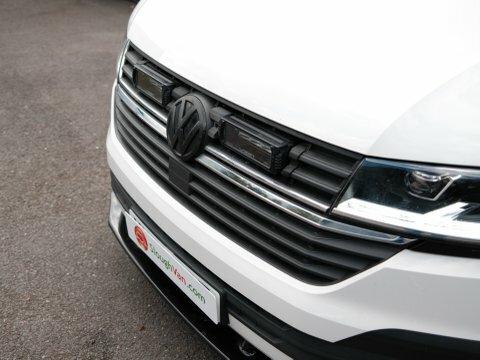 Volkswagen Transporter Automatic Red #9