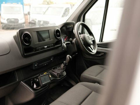 Mercedes-Benz Sprinter 315 Cdi Progressive White #2