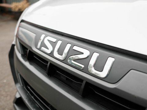 Isuzu D-Max 1.9 V-cross Double Cab 4X4 Black #11