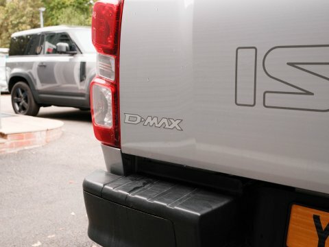 Isuzu D-Max 1.9 V-cross Double Cab 4X4 Black #13