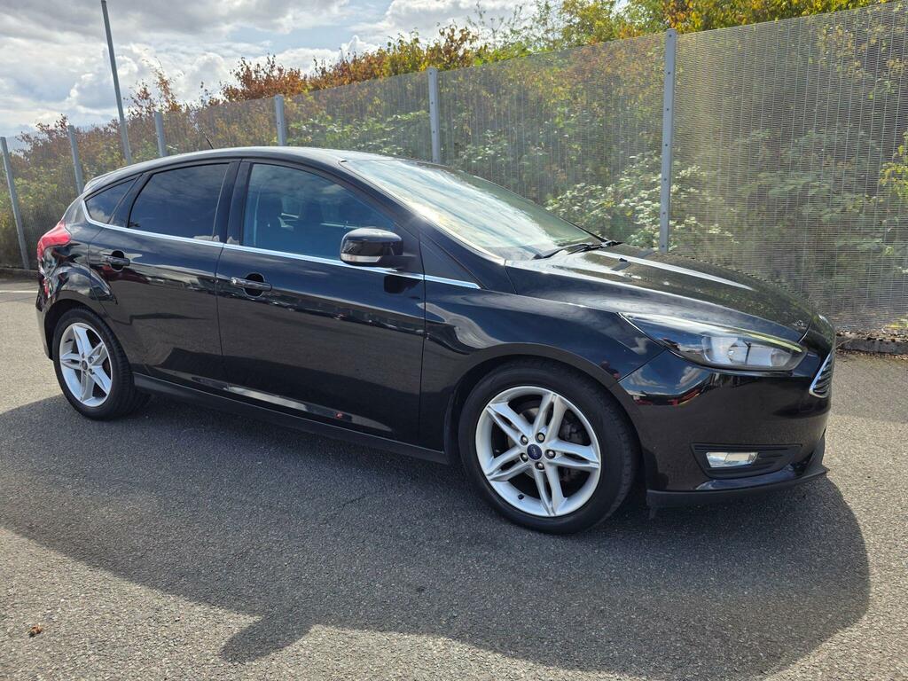 Ford Focus Zetec Black #5