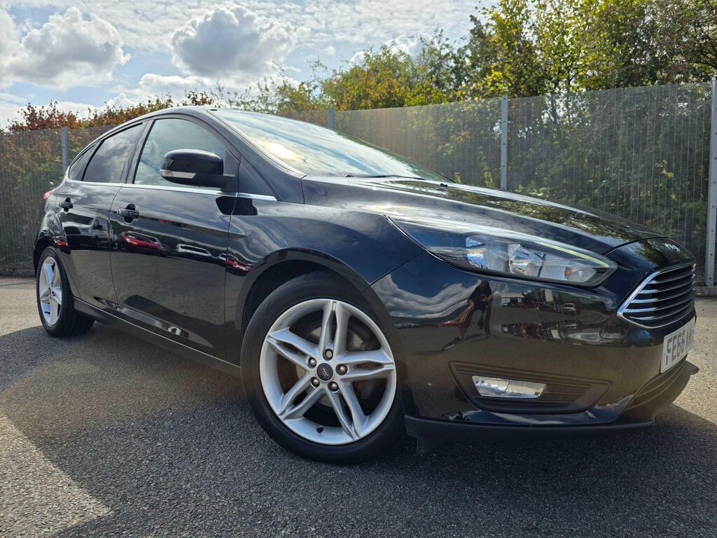 Ford Focus Zetec Black #6