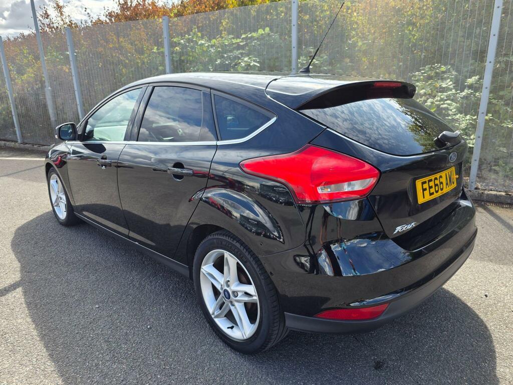 Ford Focus Zetec Black #4