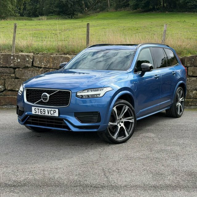 Volvo XC90 T5 Momentum Pro  #1