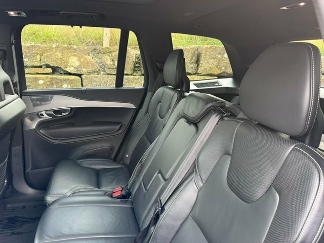 Volvo XC90 T5 Momentum Pro  #8