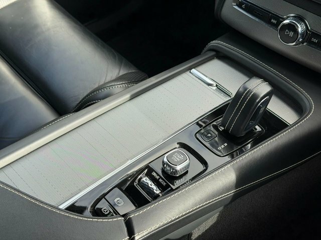 Volvo XC90 T5 Momentum Pro  #47