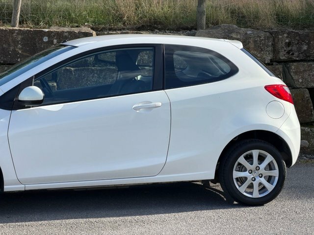 Mazda 2 2010 1.3 Ts2 Hatchback Euro 5 8 White #4