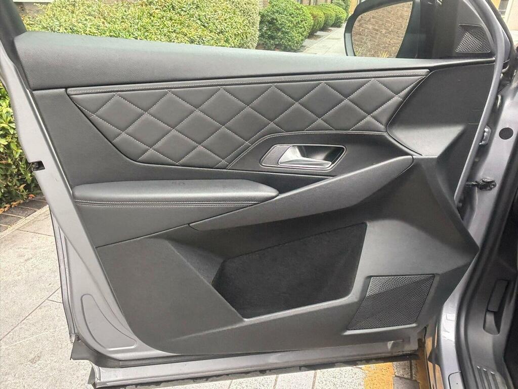 DS DS 7 Crossback 1.6 E-tense 13.2Kwh Performance Line Crossback White #26