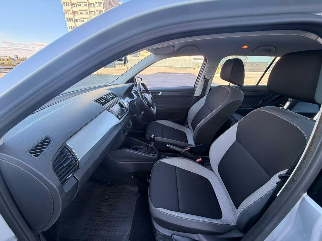 Skoda Fabia Hatch Se L 1.2 Tsi 110 P Silver #32