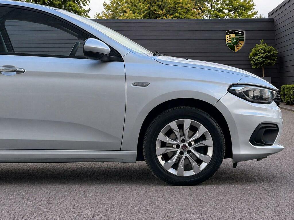 Fiat Tipo 1.4 T-jet 120 Easy Plus Silver #12