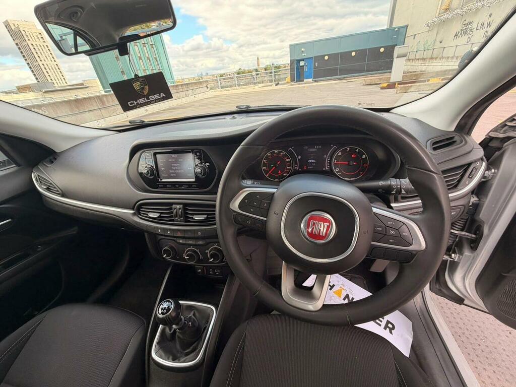 Fiat Tipo 1.4 T-jet 120 Easy Plus Silver #16