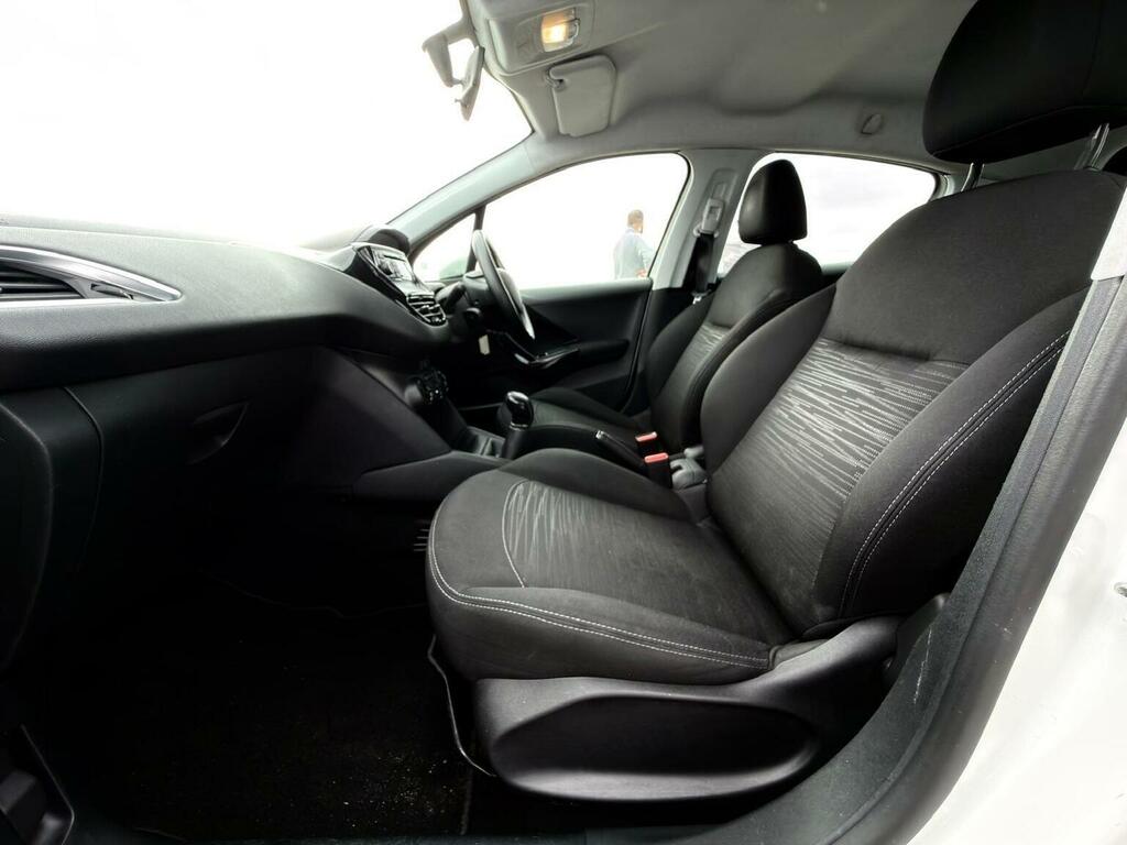 Peugeot 208 1.2 Vti Active White #20