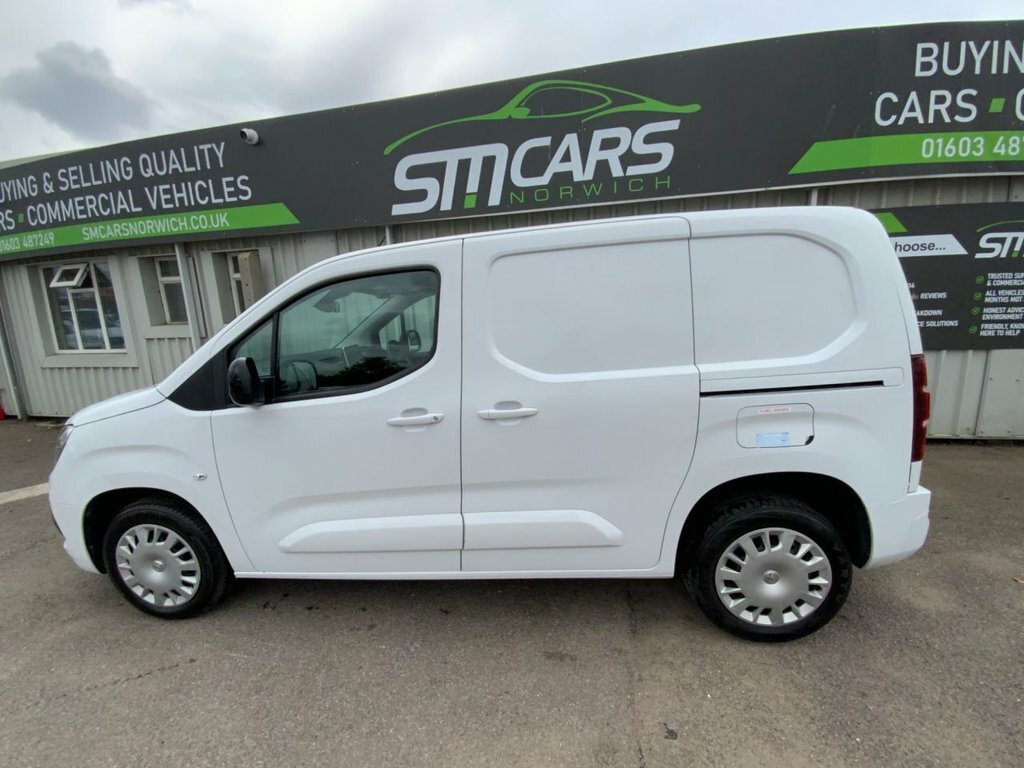 Vauxhall Combo Turbo D 2300 Prime White #7