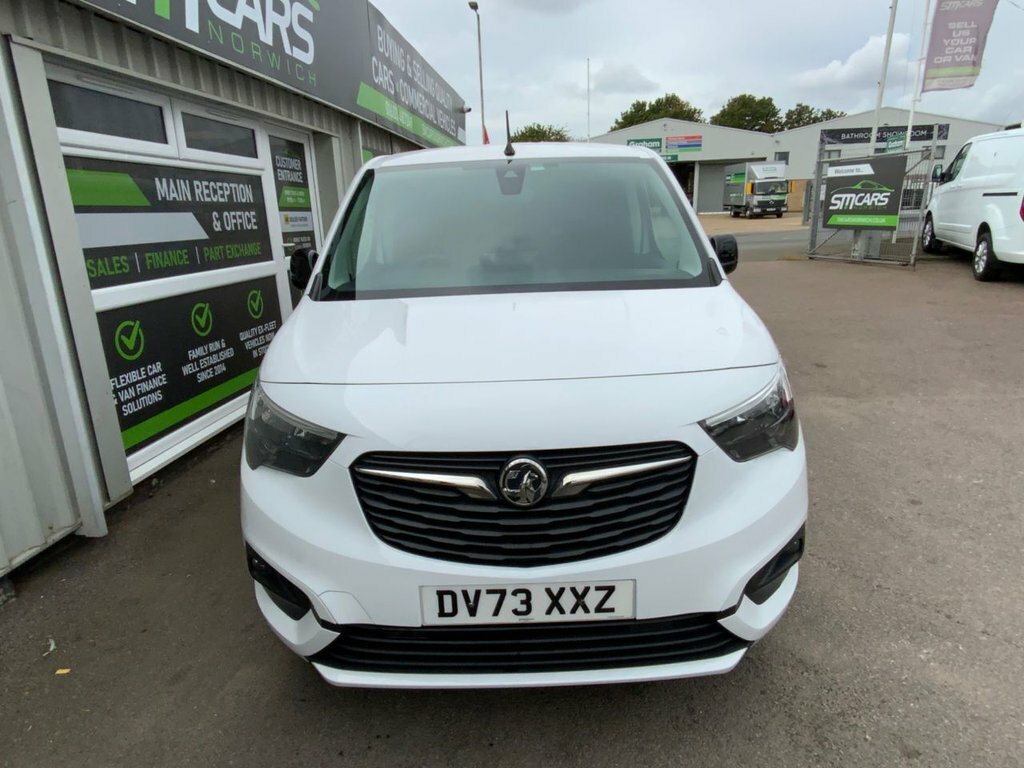Vauxhall Combo 1.5L Pro White #2
