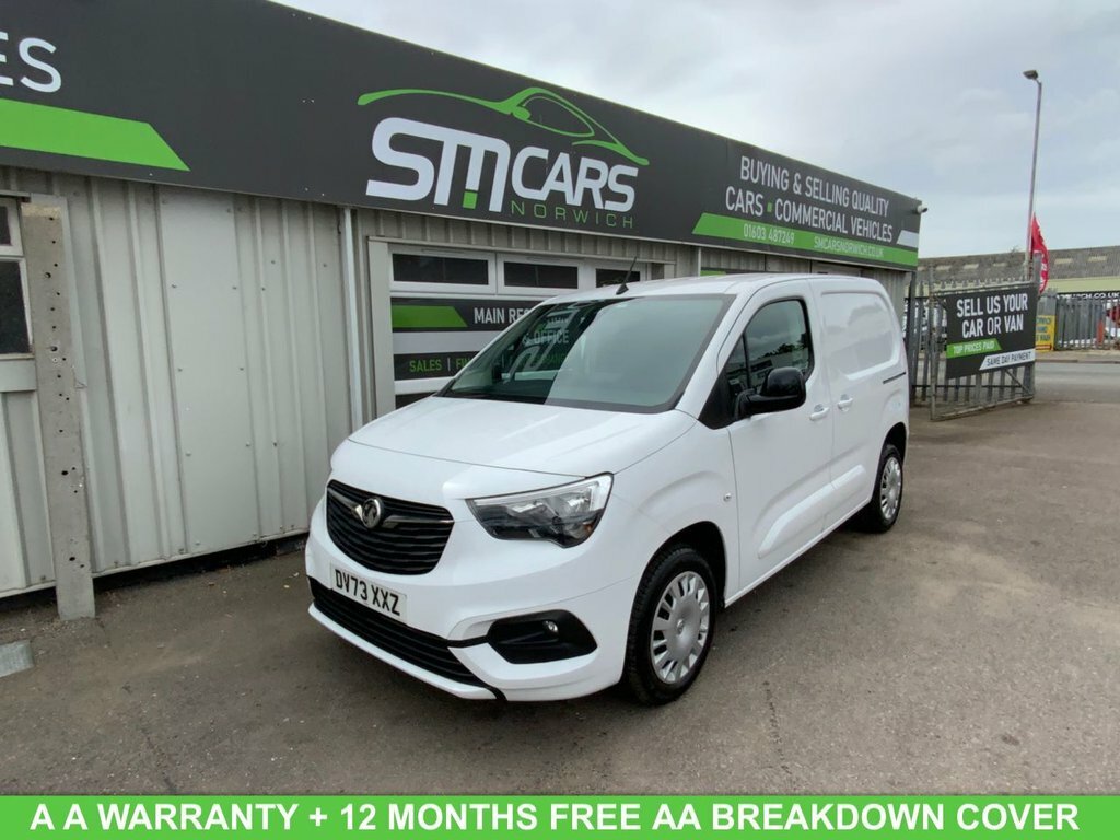 Vauxhall Combo 1.5L Pro White