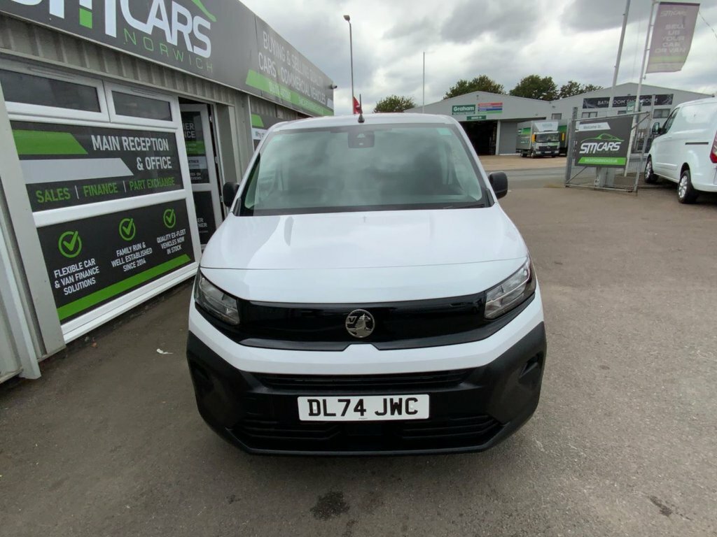 Vauxhall Combo 1.5L Prime 6Dr White #3