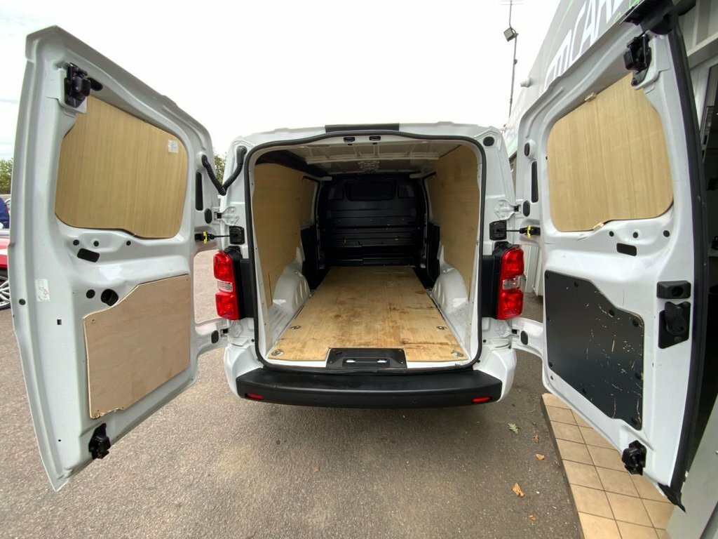 Peugeot Expert 1.5L Asphalt Premium 6Dr White #6