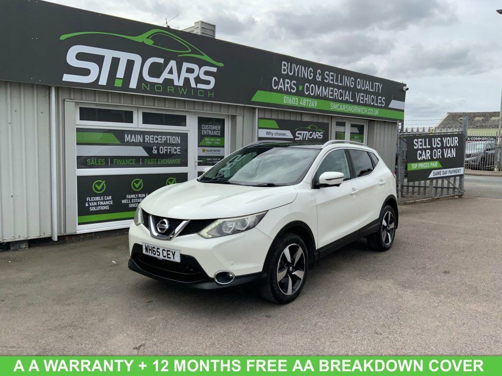 Nissan Qashqai 1.2L N-tec White