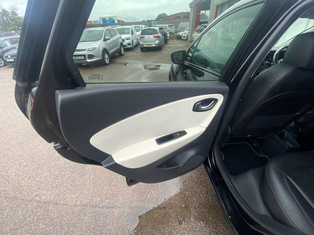 Renault Captur 0.9 Dynamique S Nav Tce 90 Bhp Black #8