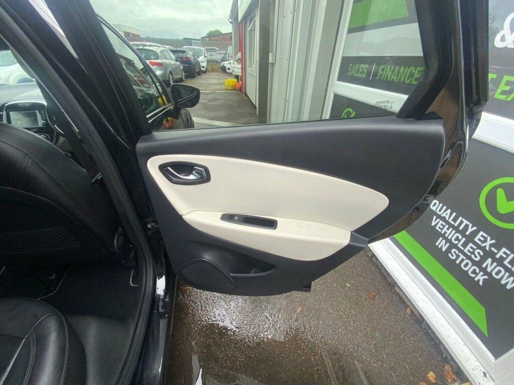 Renault Captur 1.5L Gt Line Black #4