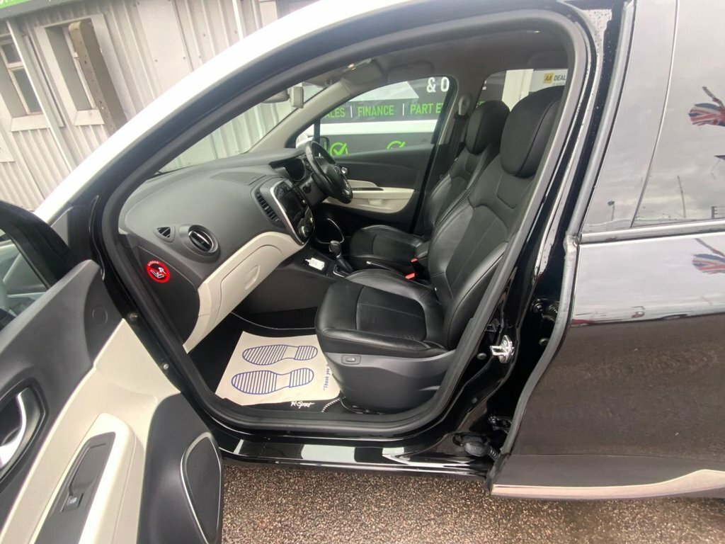 Renault Captur 0.9 Dynamique S Nav Tce 90 Bhp Black #9