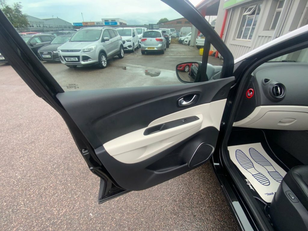 Renault Captur 1.5L Gt Line Black #5