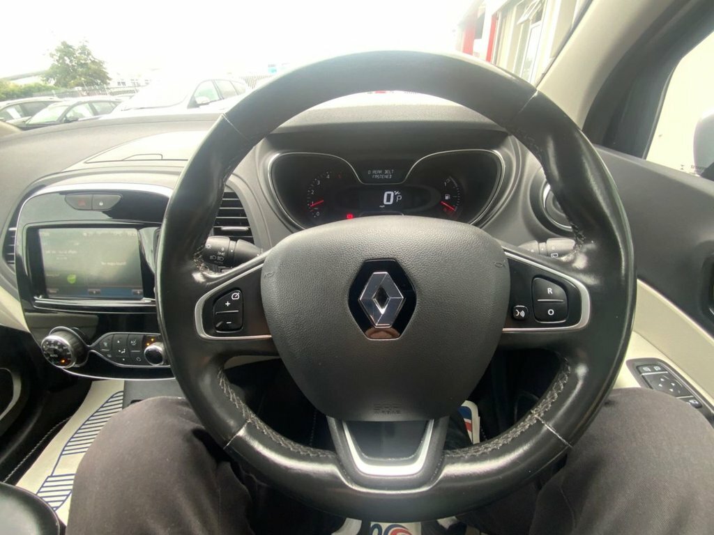 Renault Captur 0.9 Dynamique S Nav Tce 90 Bhp Black #17