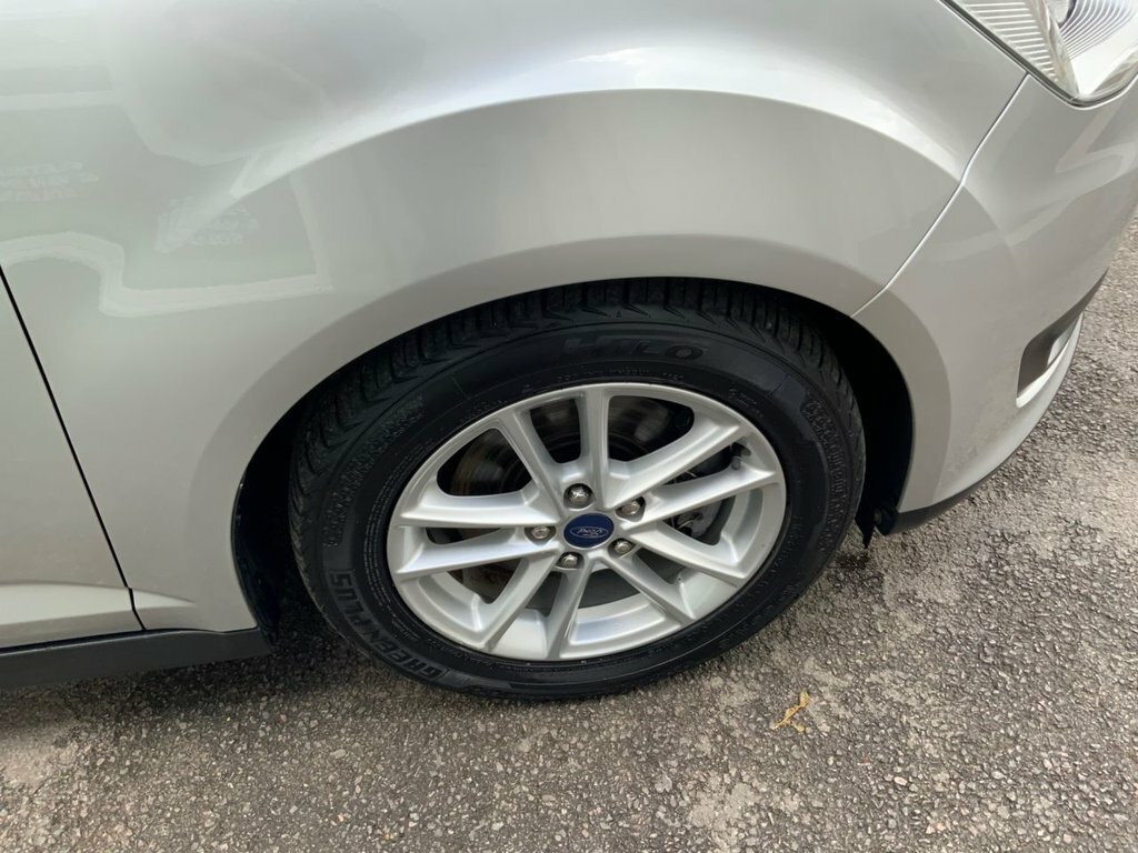 Ford Grand C-Max Grand Zetec Tdci Black #20