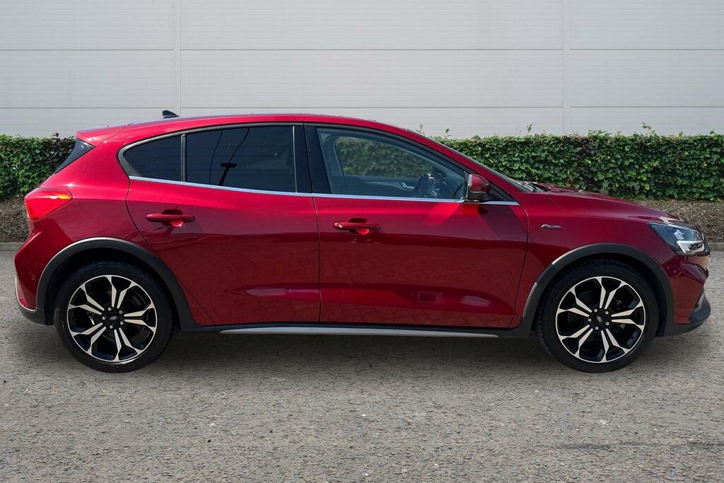 Ford Focus Ford Focus Vignale Hatchback 1.5 Ecoboost 182 Acti Red #3