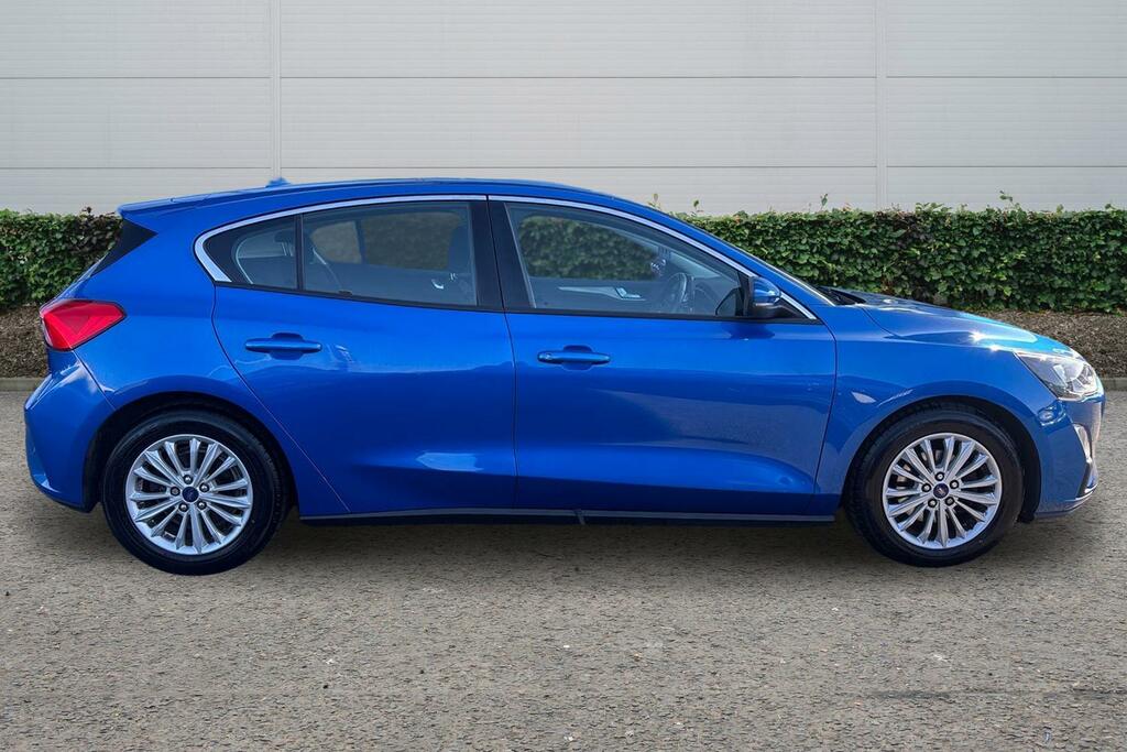 Ford Focus Ford Focus Hatchback 1.0 Ecoboost 125 Titanium FP69KWX Blue #3