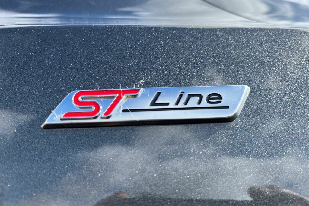 Ford Focus St-line X Red #30