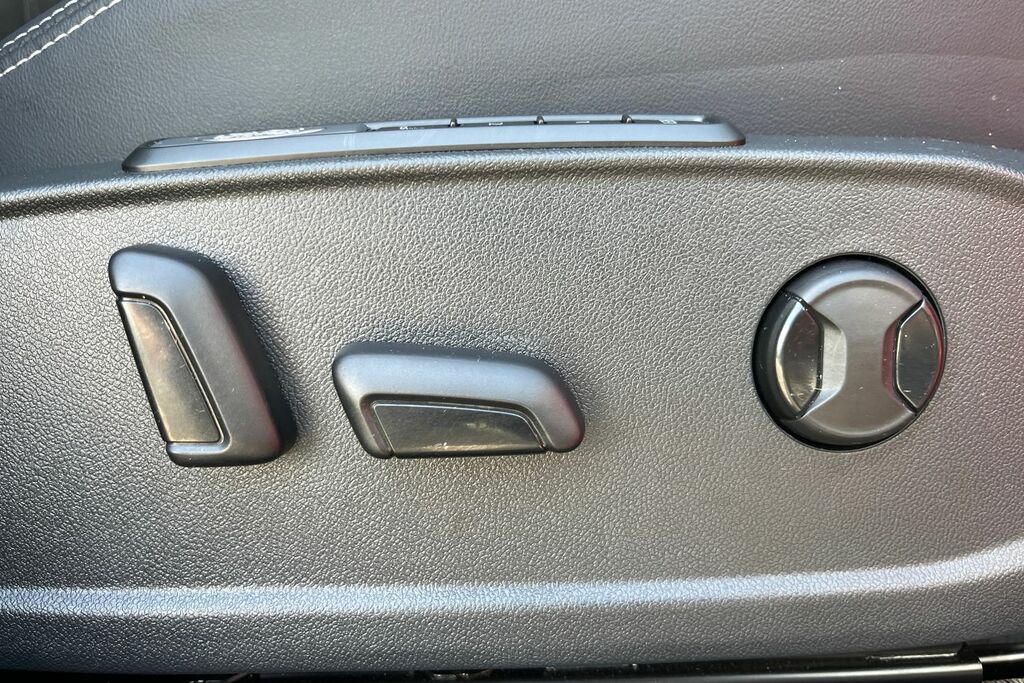 Ford Explorer 210Kw Select 77Kwh White #20