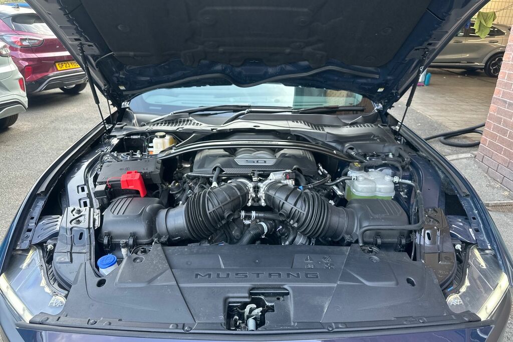 Ford Mustang V8 Dark Horse Black #26