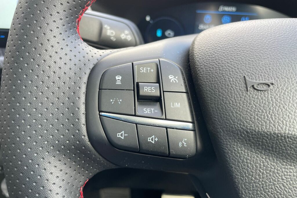 Ford Kuga St-line Black #14