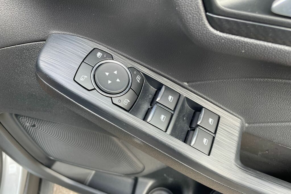 Ford Kuga St-line Black #16