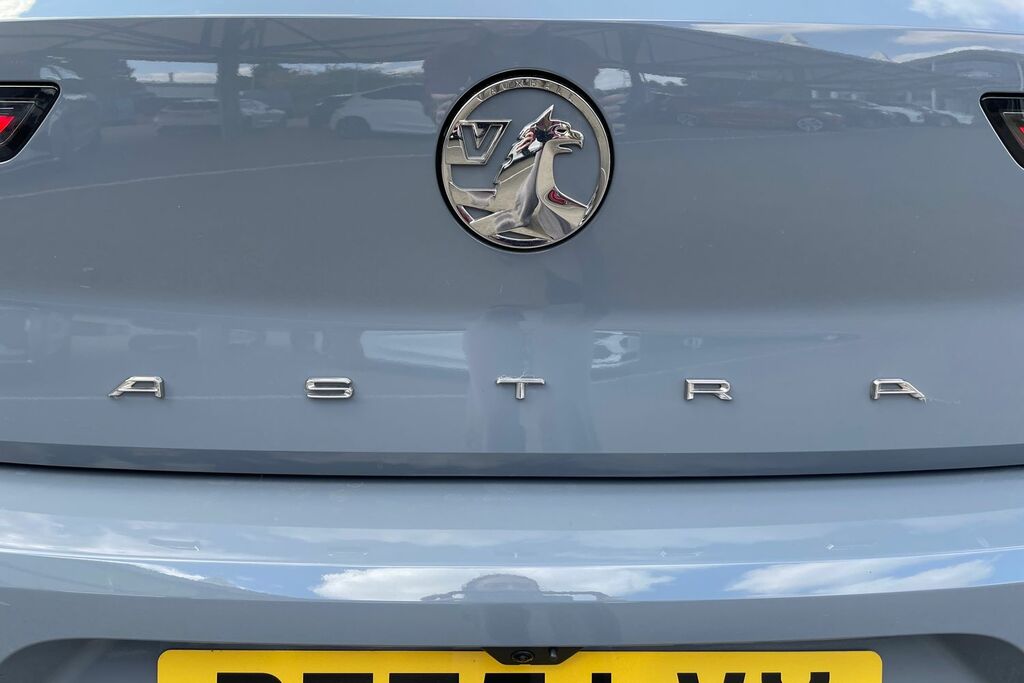 Vauxhall Astra Hatchback White #24