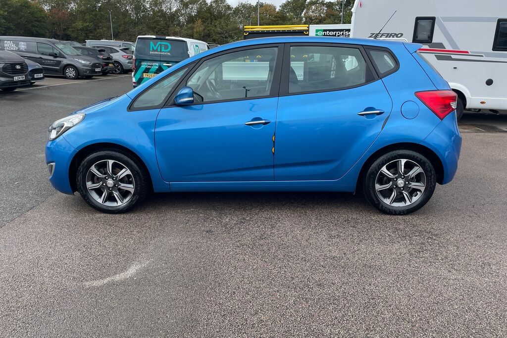 Hyundai Ix20  Red #27