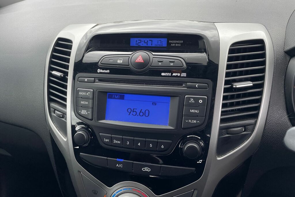 Hyundai Ix20  Red #32