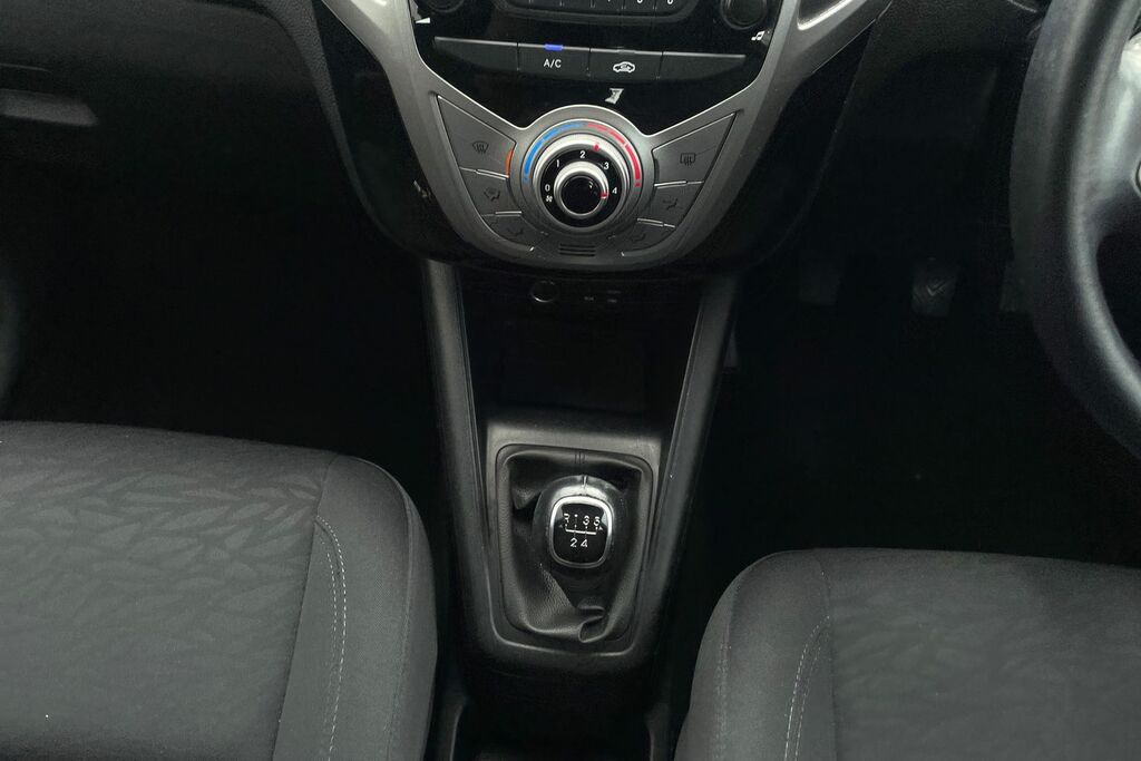 Hyundai Ix20  Red #15