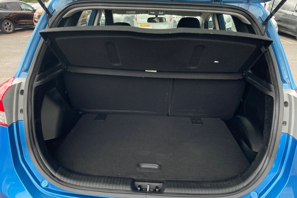 Hyundai Ix20  Red #18