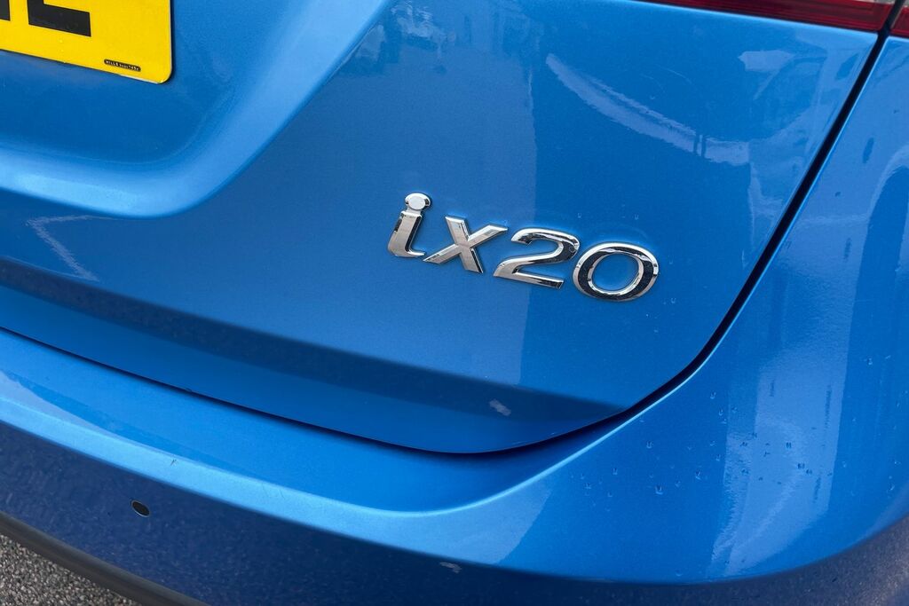 Hyundai Ix20  Red #23