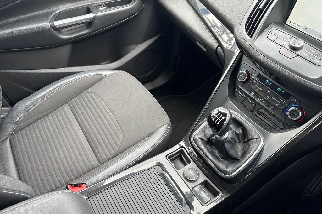 Ford Kuga 2.0 Tdci 180 Titanium Black #15