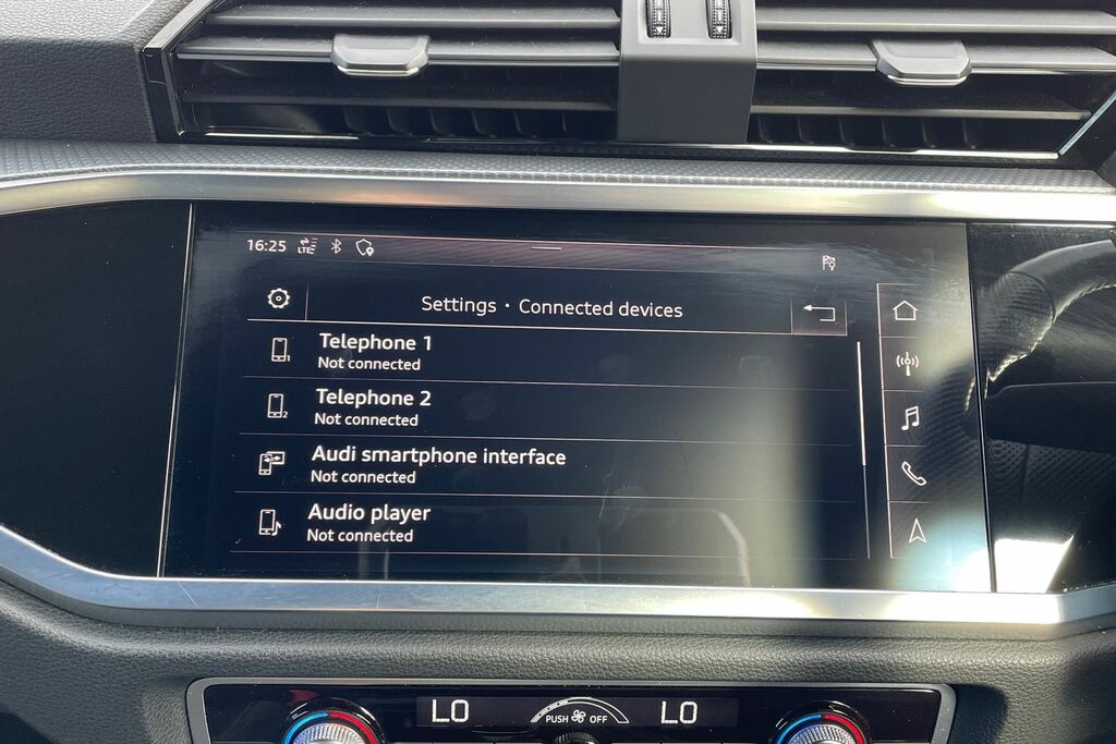 Audi Q3 35 Tfsi S Line White #44