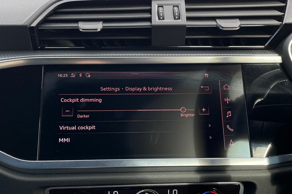 Audi Q3 35 Tfsi S Line White #42