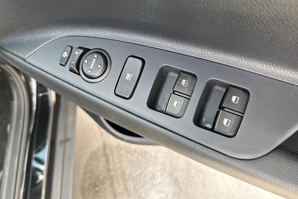 Kia Stonic 1L Gt-line S Black #16
