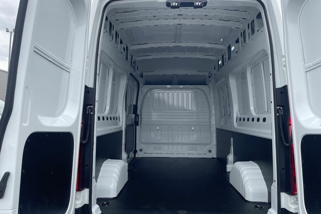 Maxus Deliver 9 2.0 D20 150 Extra High Roof Van White #13