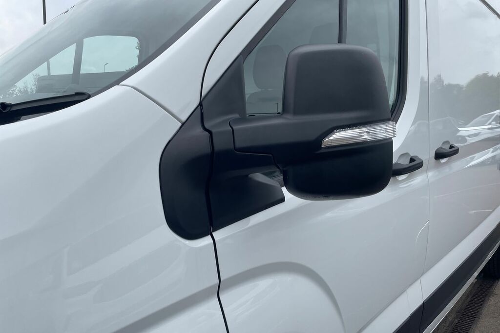 Maxus Deliver 9 2.0 D20 150 Extra High Roof Van White #16